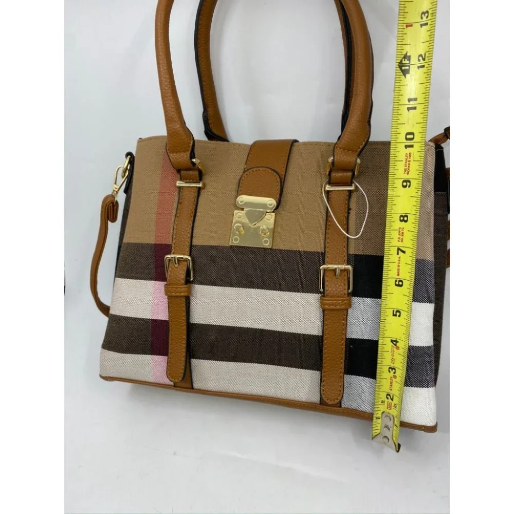 NWT! ClosetsNYC Large Plaid Tote Crossbody Bag - Picture 3 of 9